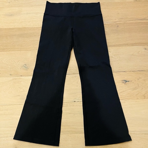 lululemon athletica Pants - EUC Lululemon Flare pants size 10 mid-rise.